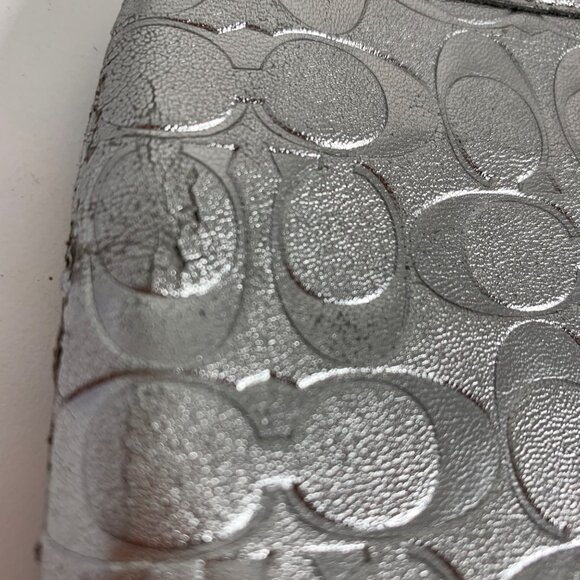 Coach Metallic Silver Corner Zip Wristlet Clutch Wallet Signature Leather Heart - Picture 9 of 11